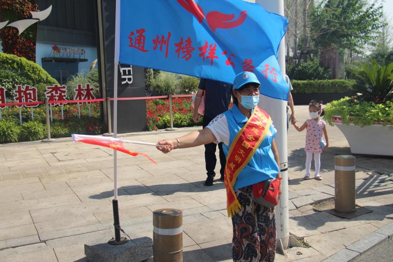 <strong>美女小穴黄网</strong>